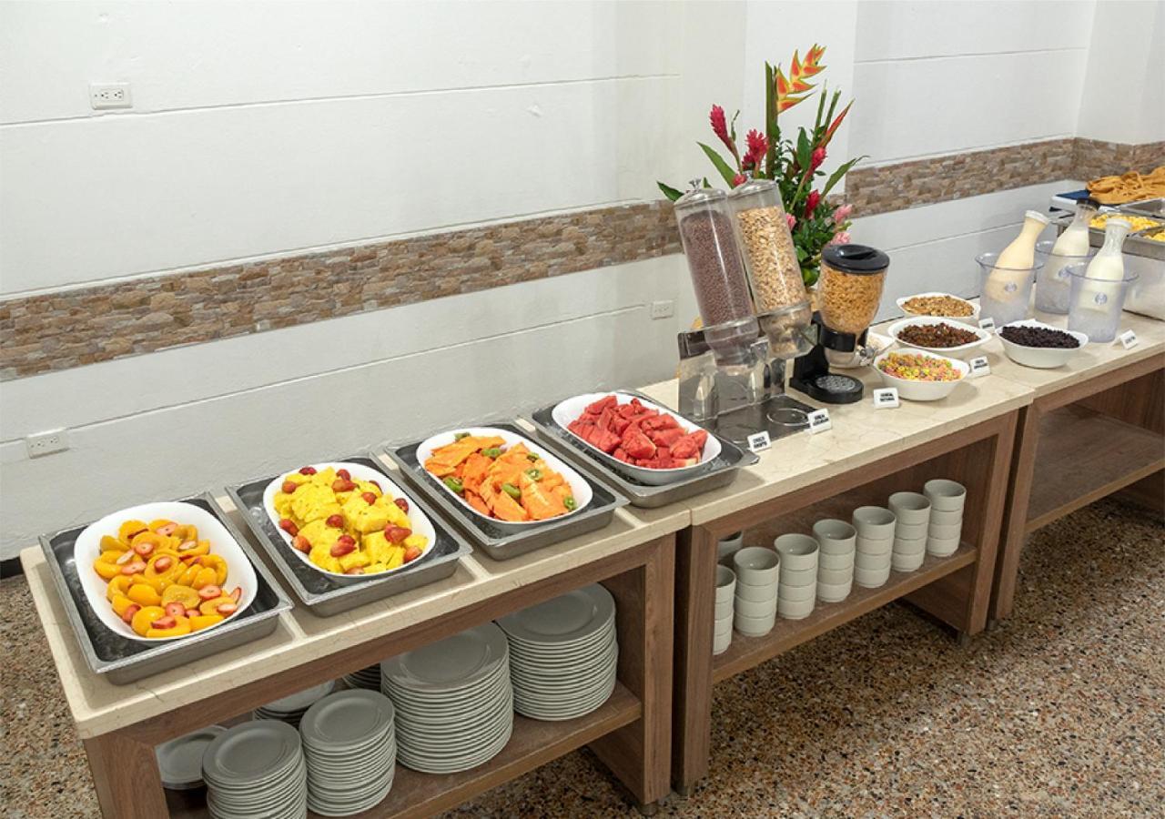 Hotel Dorado Plaza Centro Historico Cartagena Екстер'єр фото